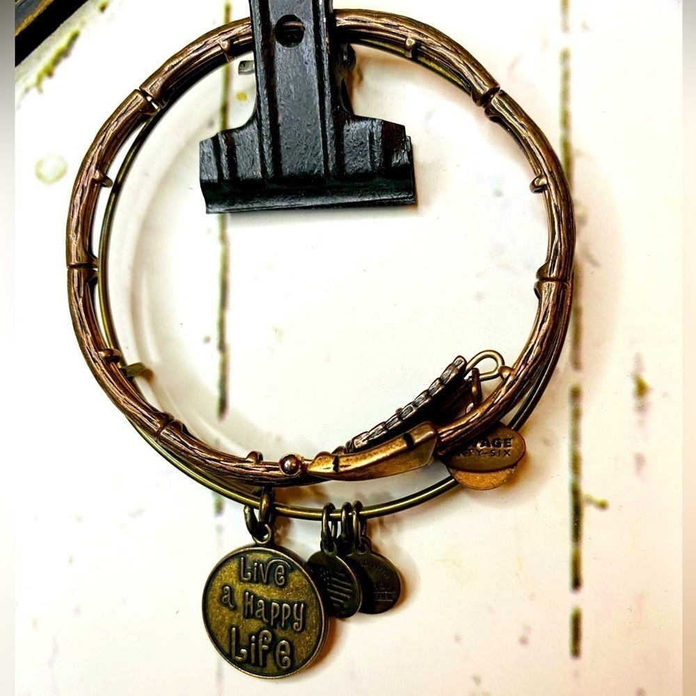 Alex and Ani Live A Happy Life and Arrowhead 2 piece bracelet set. Box 12-47